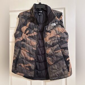 Women’s North Face vest